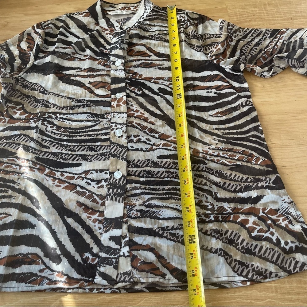 NWOT Drapers & Damons Animal Print Blouse Petite Large Button Front Sheer Light - Picture 10 of 11